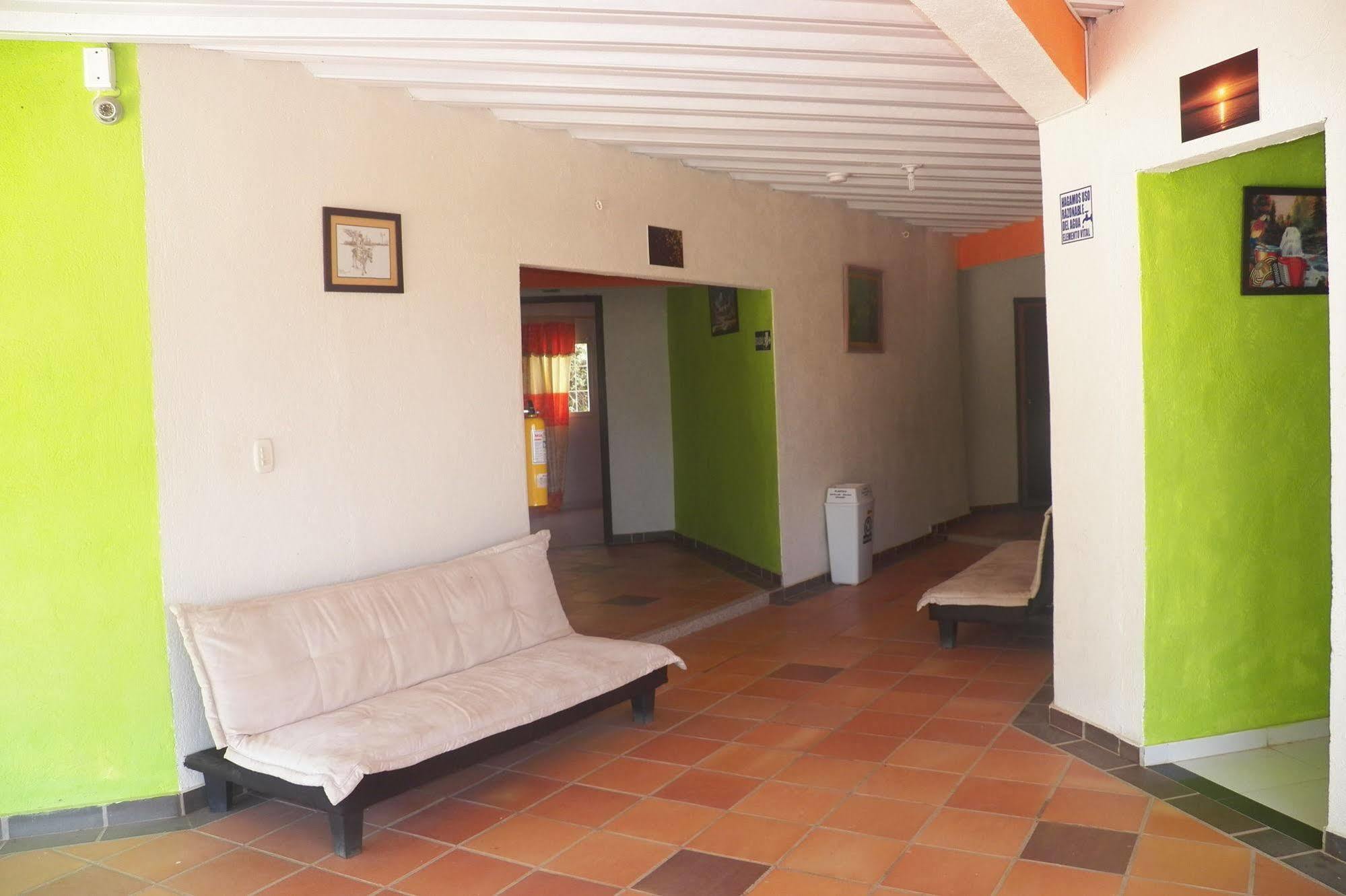 Hostel Green Light Таганга Екстериор снимка
