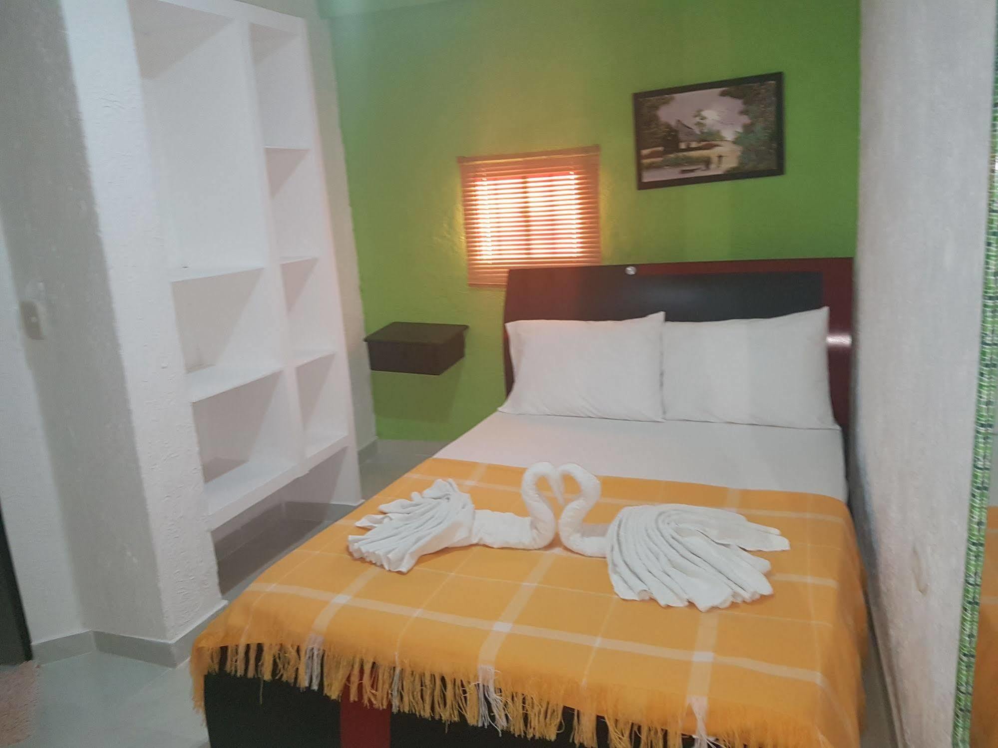 Hostel Green Light Таганга Екстериор снимка