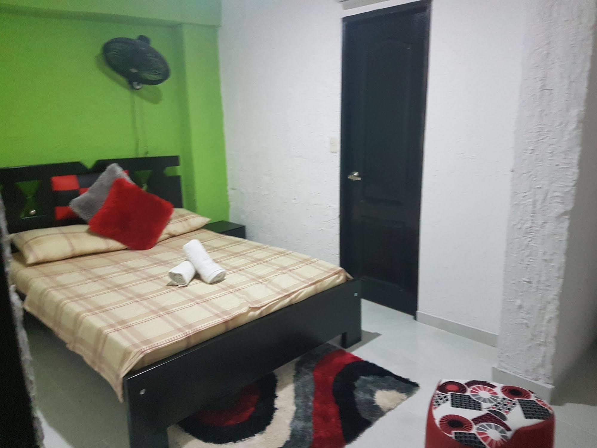 Hostel Green Light Таганга Екстериор снимка