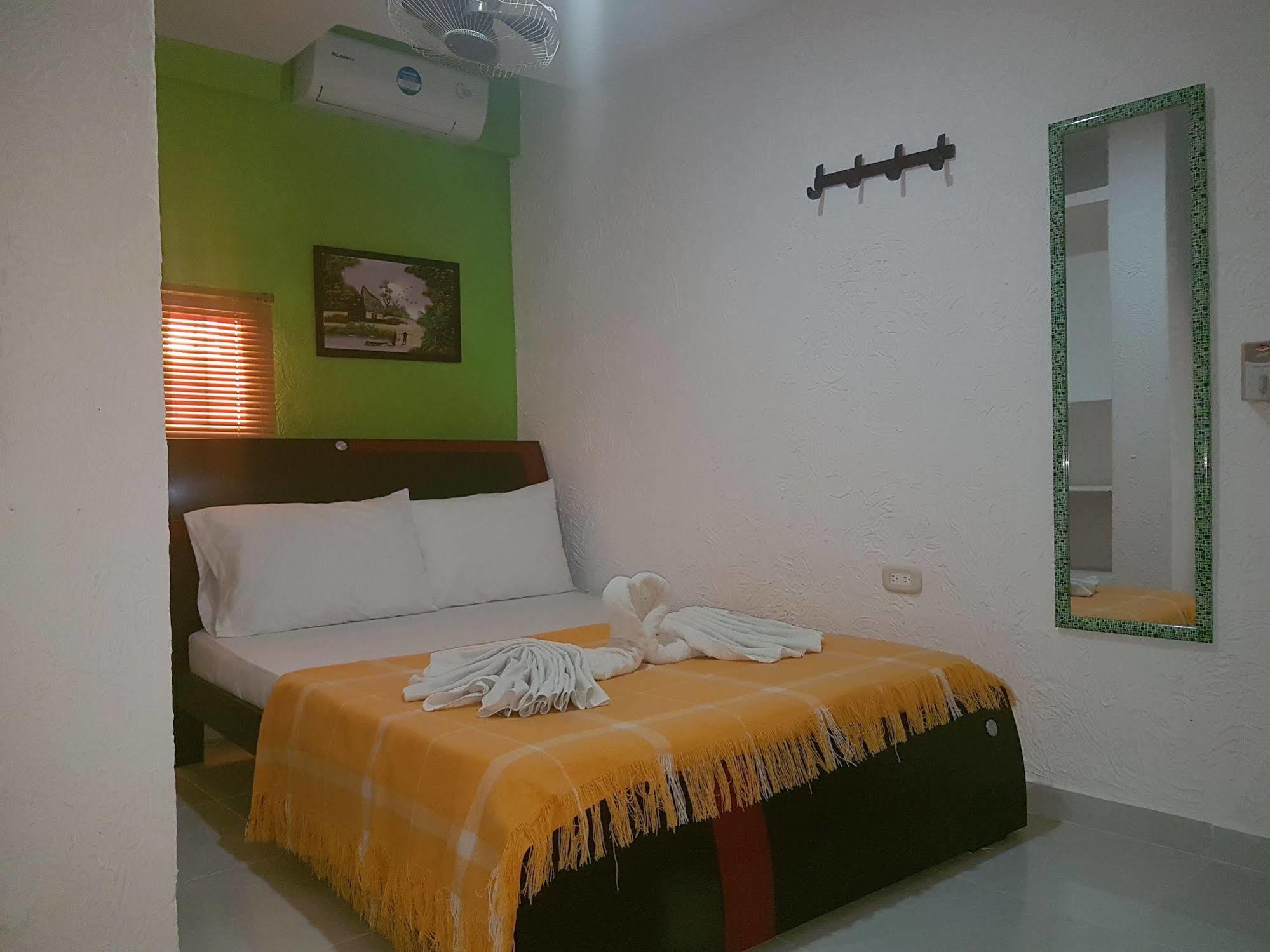 Hostel Green Light Таганга Екстериор снимка