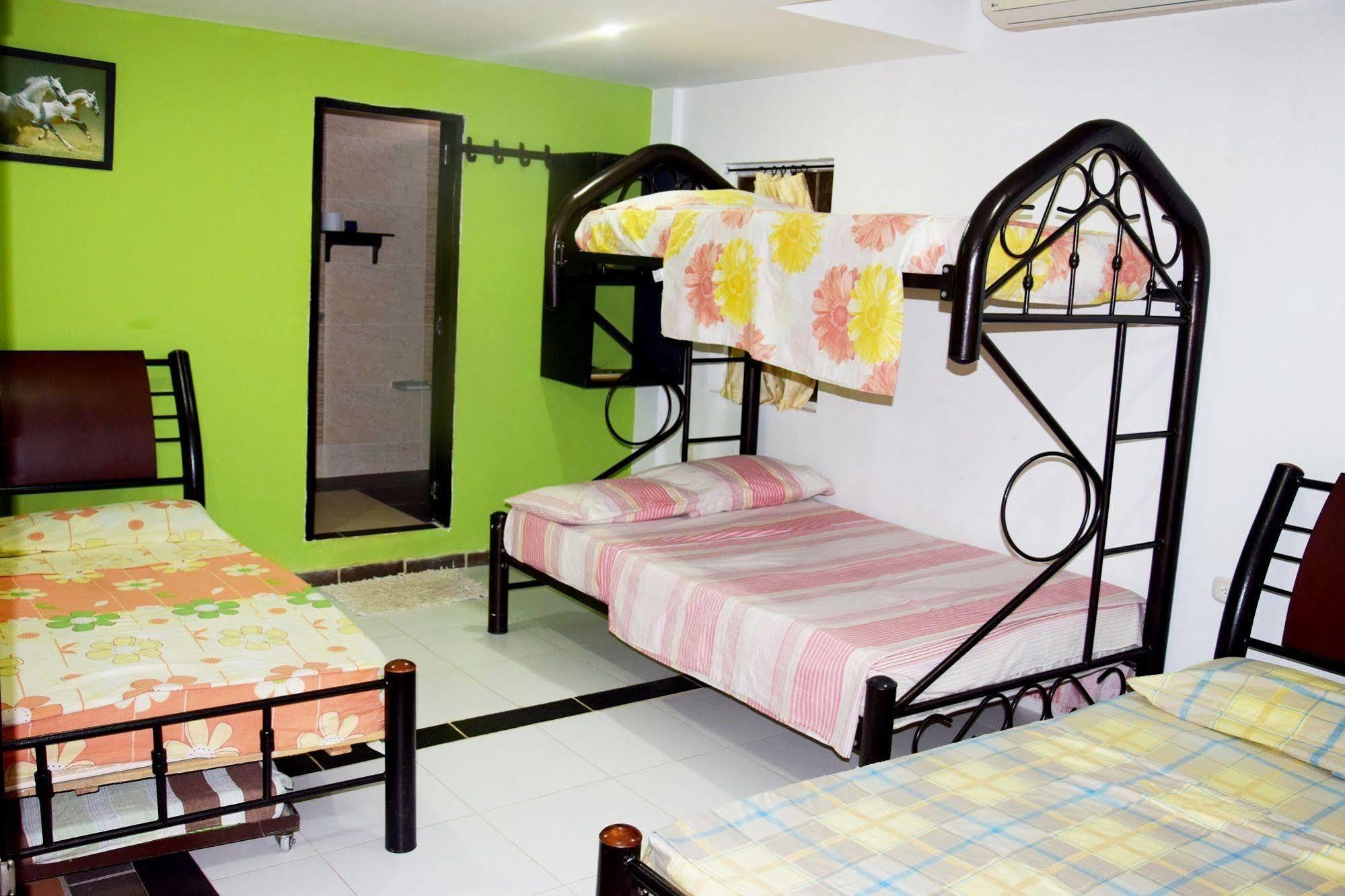 Hostel Green Light Таганга Екстериор снимка